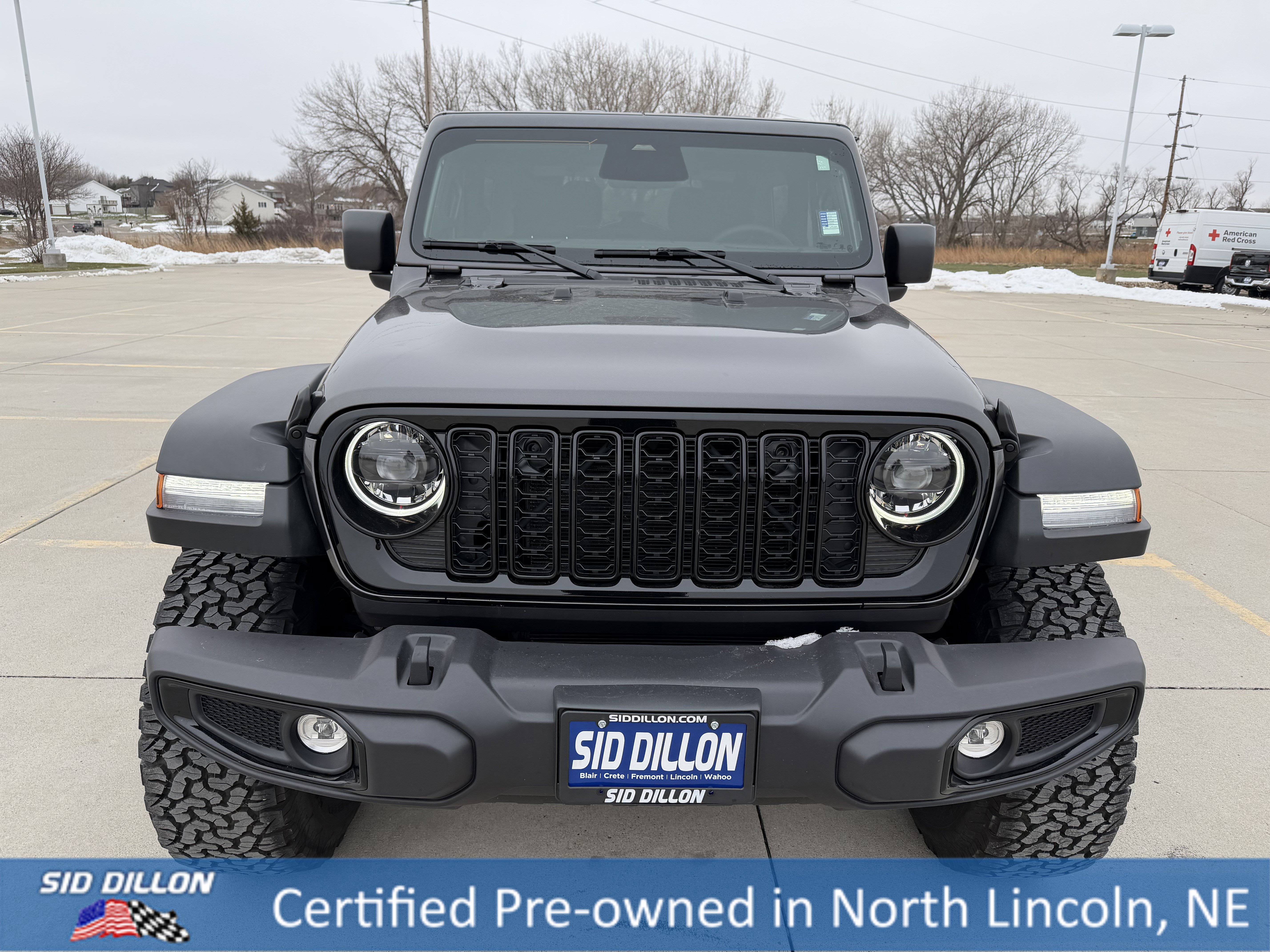 Used 2025 Jeep Wrangler Sport image 4