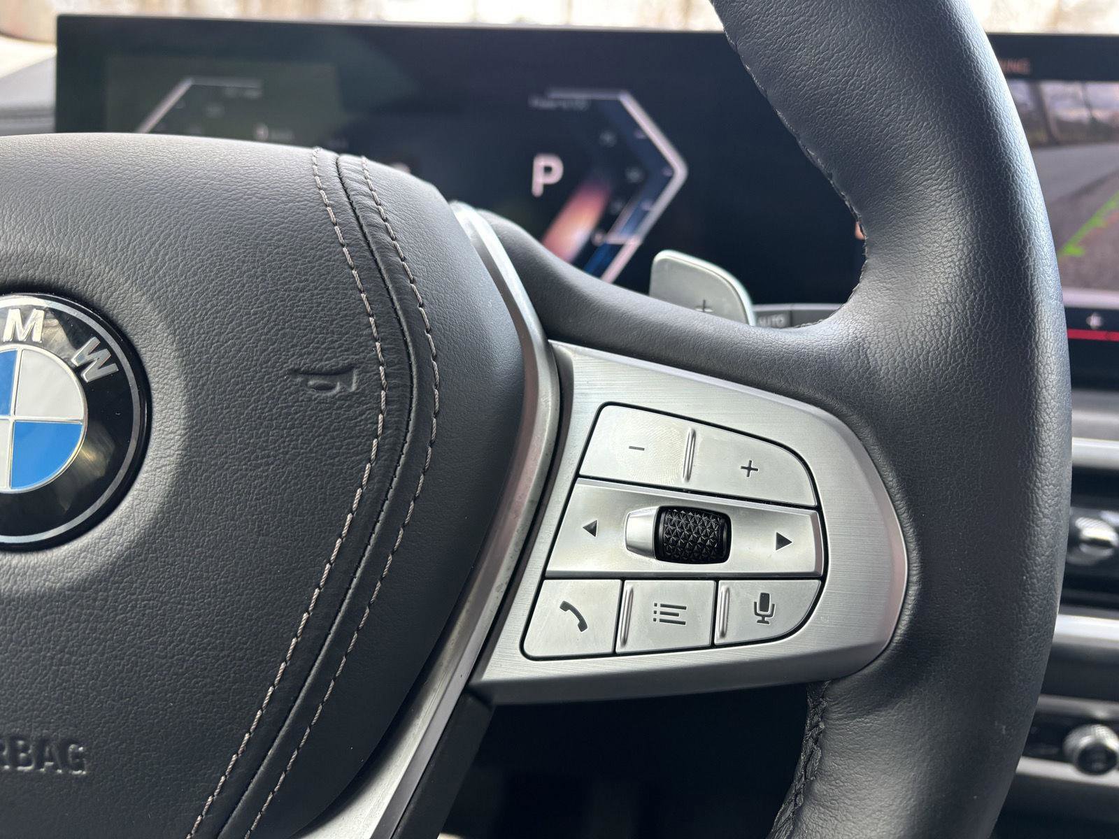 Used 2023 BMW X7 xDrive40i w/ Premium Package image 39