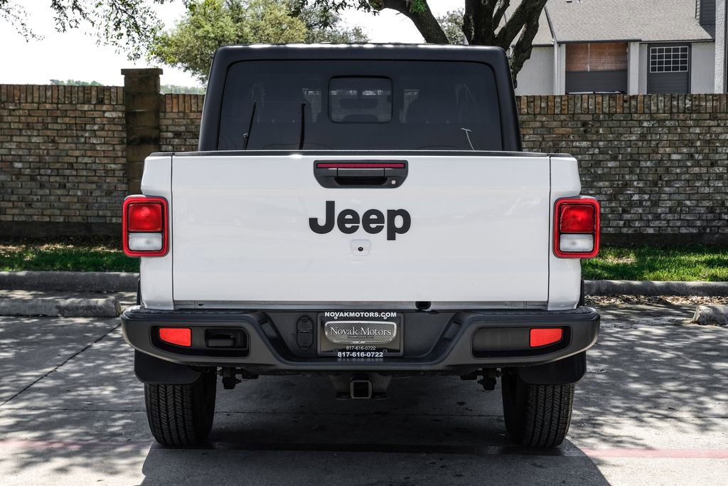 Used 2022 Jeep Gladiator Sport image 18