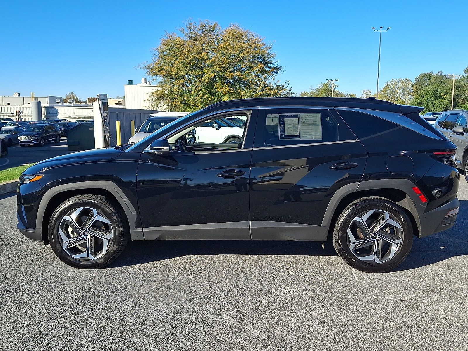 Certified 2022 Hyundai Tucson Limited w/ Cargo Package AWD/4WD image 8