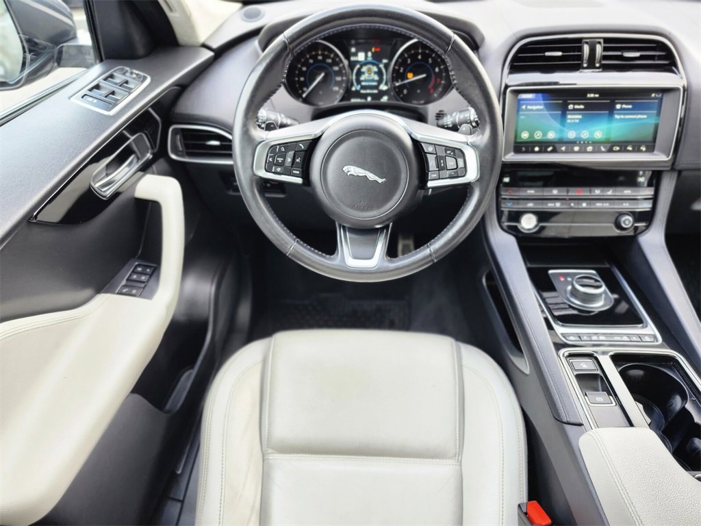 Used 2019 Jaguar F-PACE Prestige image 13