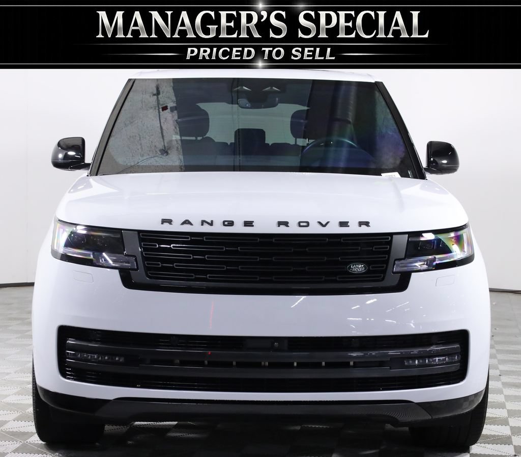 Used 2025 Land Rover Range Rover SE AWD/4WD image 2