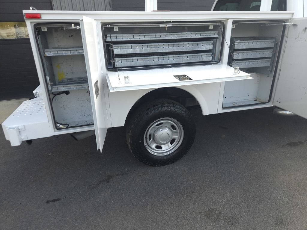 Used 2011 Ford F250 XL w/ Skid Plate Pkg AWD/4WD image 8