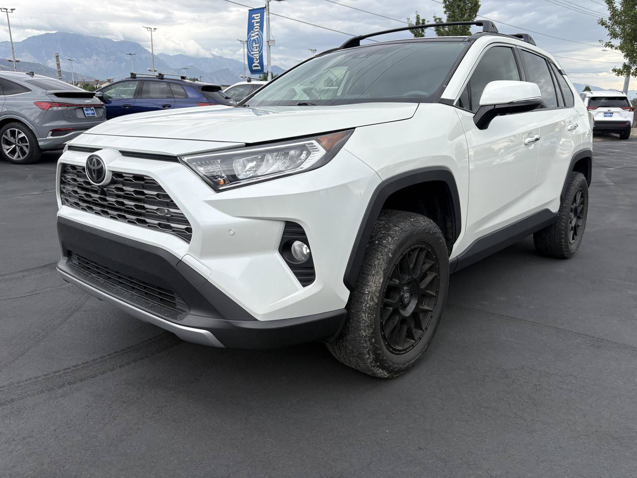 Used 2021 Toyota RAV4 Limited AWD/4WD image 3