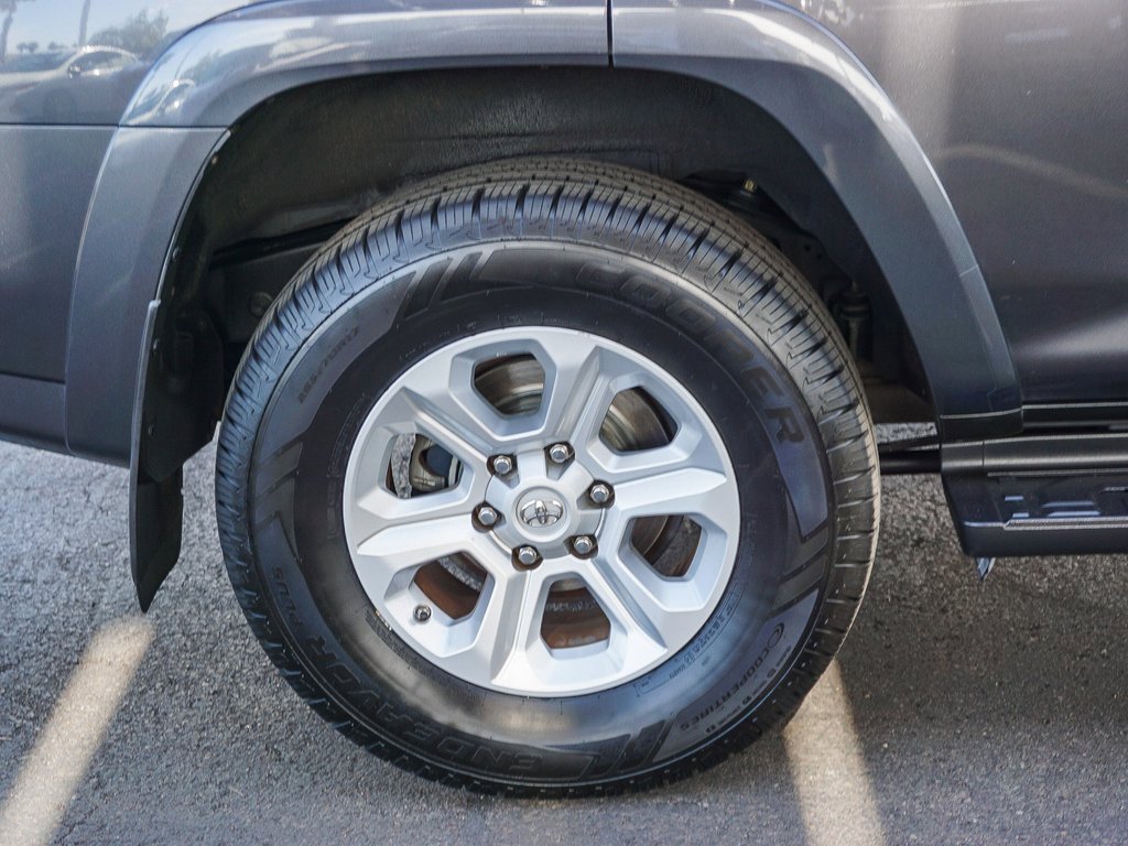 Used 2017 Toyota 4Runner SR5 image 9