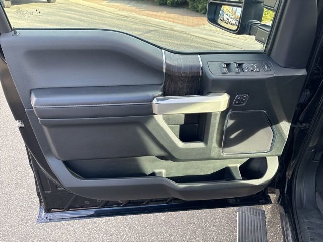 Used 2021 Ford F350 Lariat image 18