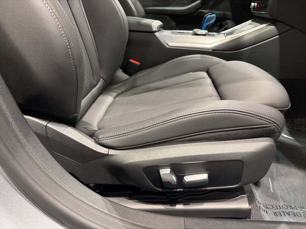 Used 2023 BMW i4 eDrive40 w/ Premium Package image 33