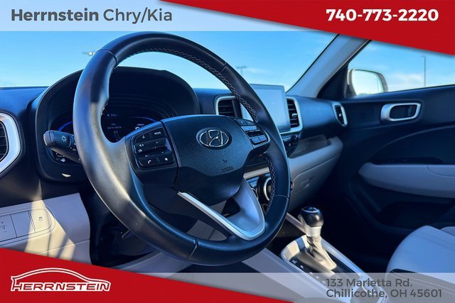 Used 2024 Hyundai Venue SEL image 19