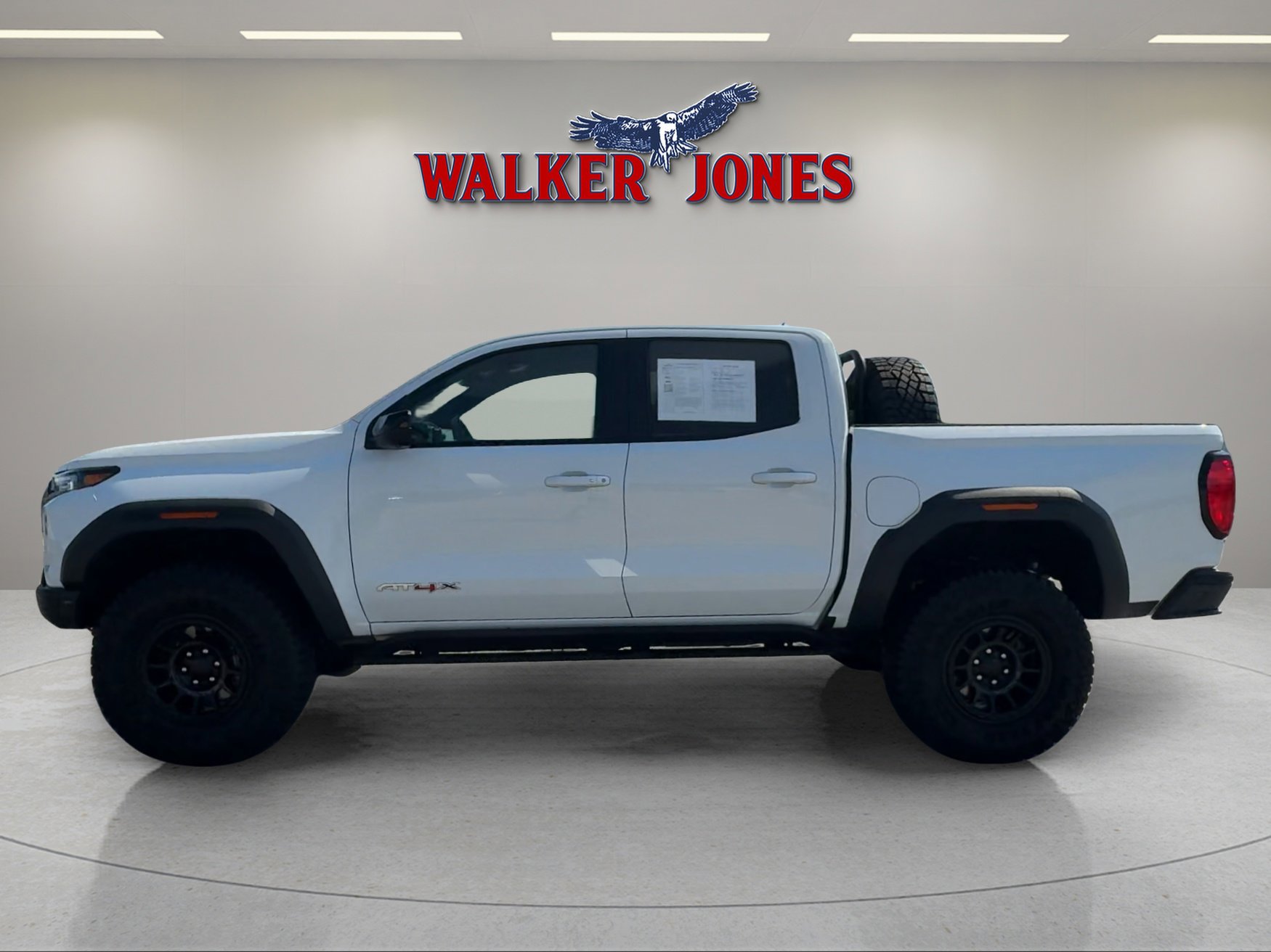 Used 2024 GMC Canyon AT4X w/ AT4X AEV Edition AWD/4WD image 1