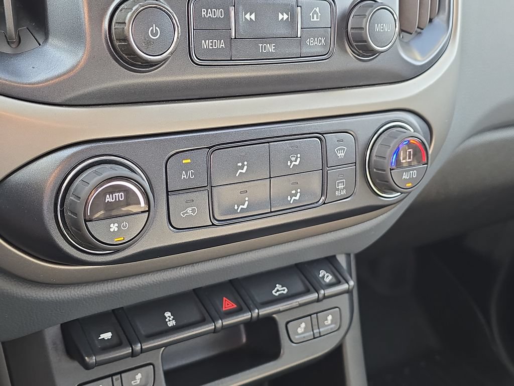 Used 2016 Chevrolet Colorado Z71 AWD/4WD image 19