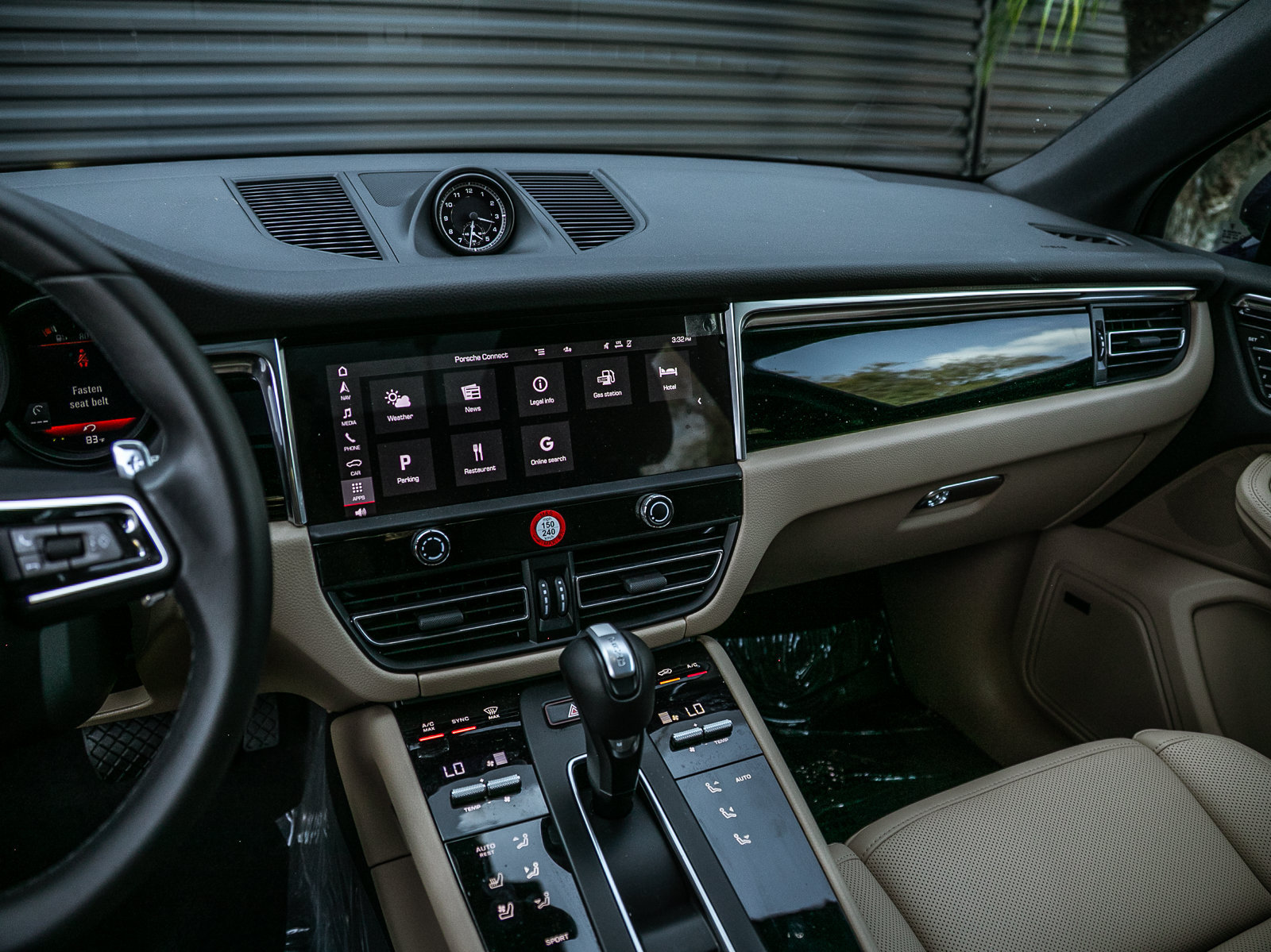 Certified 2026 Porsche Macan AWD/4WD image 21