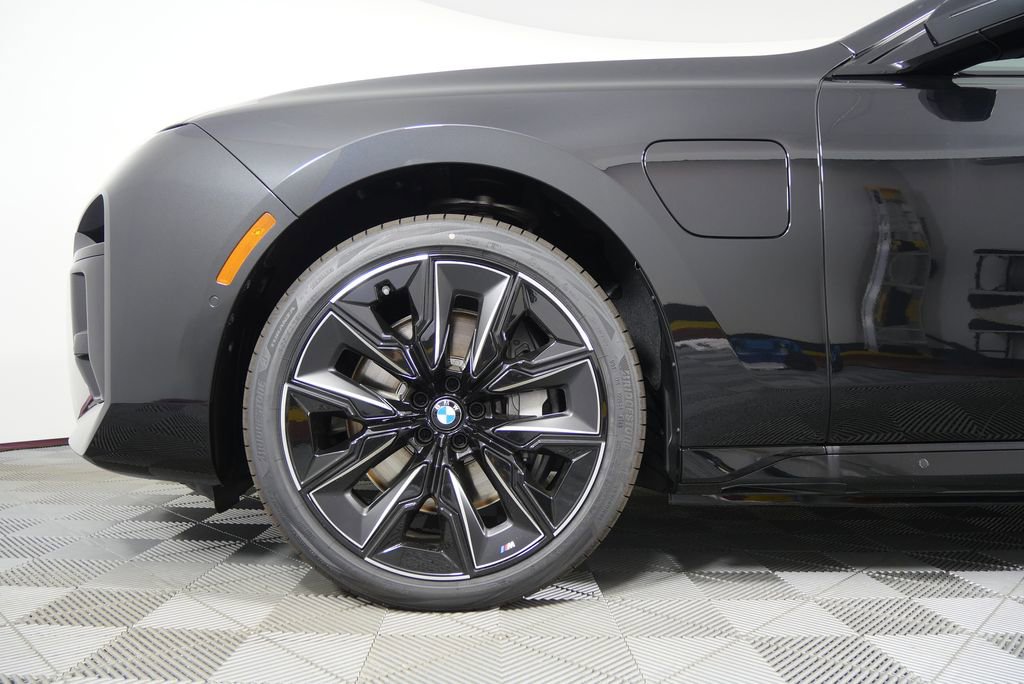 New 2026 BMW 750e xDrive w/ Executive Package image 8
