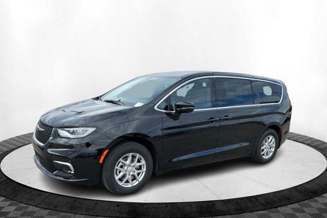 New 2026 Chrysler Pacifica Select