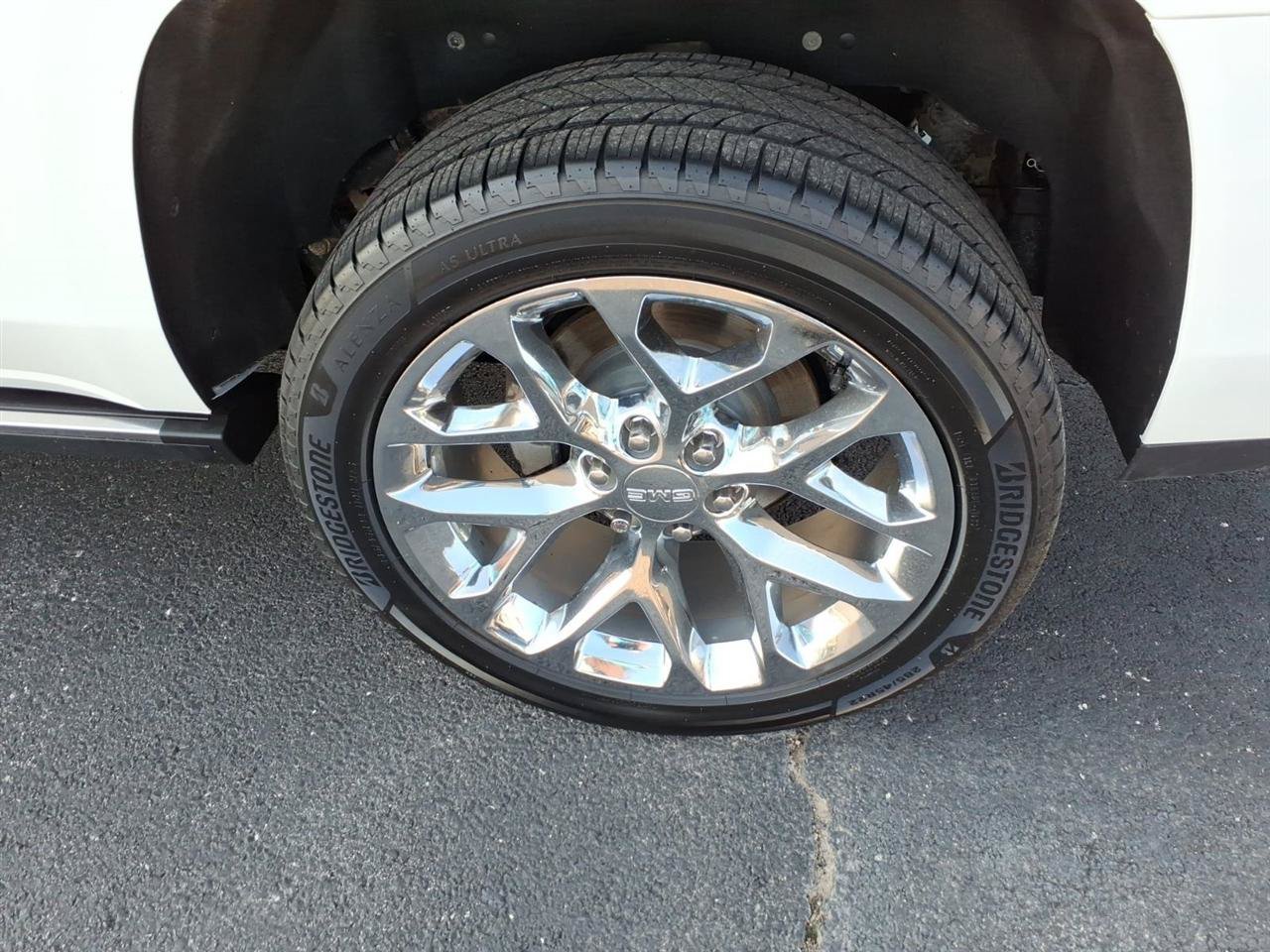 Used 2019 GMC Yukon Denali w/ Denali Ultimate Package AWD/4WD image 8