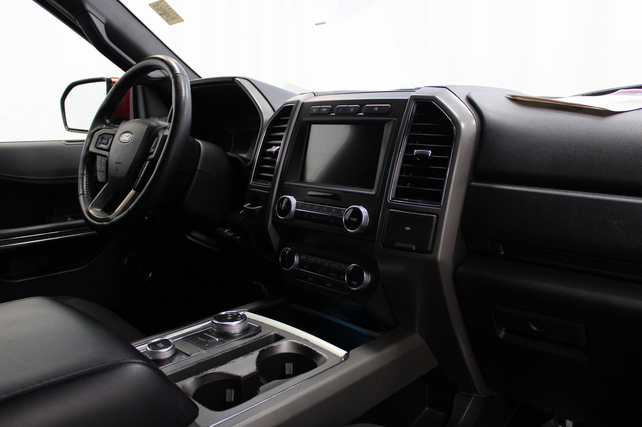 Used 2020 Ford Expedition XLT image 30