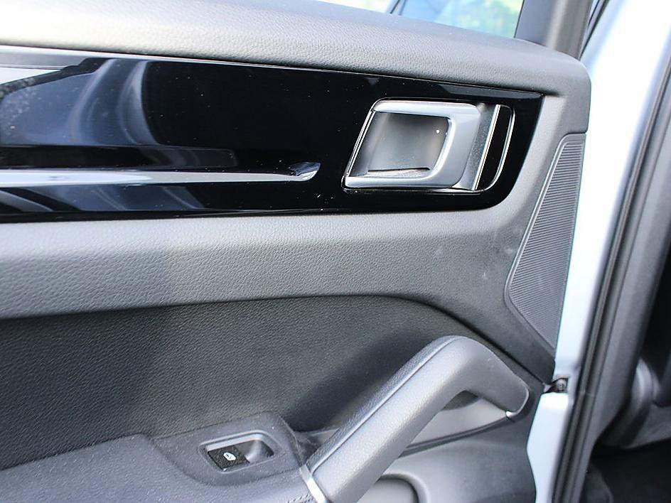 Used 2019 Porsche Cayenne AWD/4WD image 21