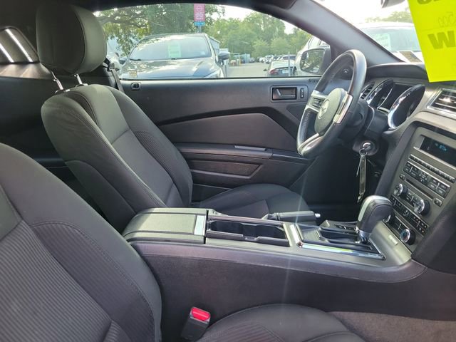 Used 2014 Ford Mustang Coupe w/ Equipment Group 102A RWD image 26