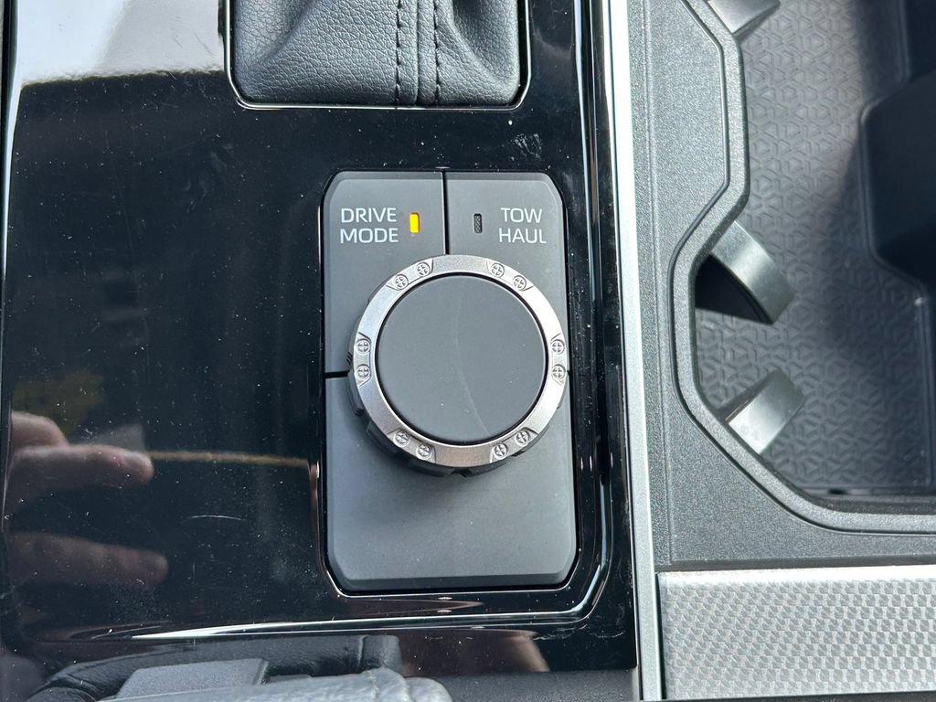 Used 2025 Toyota Sequoia Limited RWD image 37