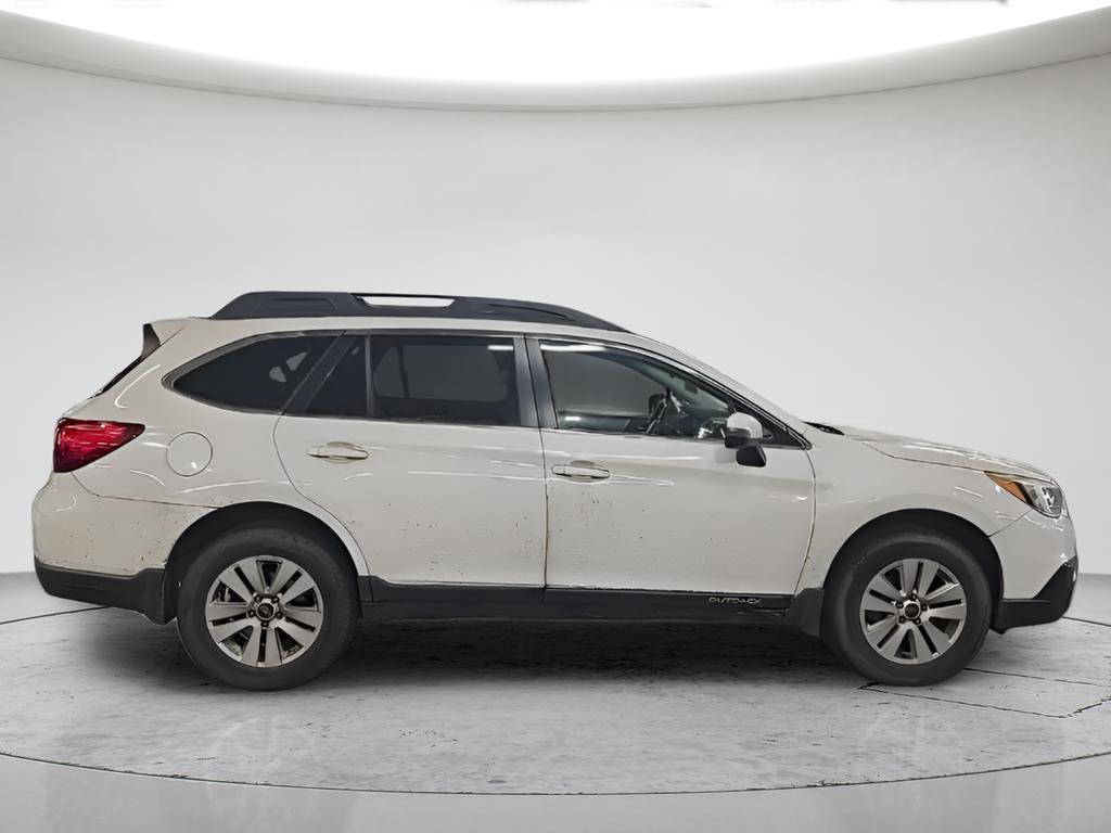 Used 2016 Subaru Outback 2.5i Premium AWD/4WD image 4