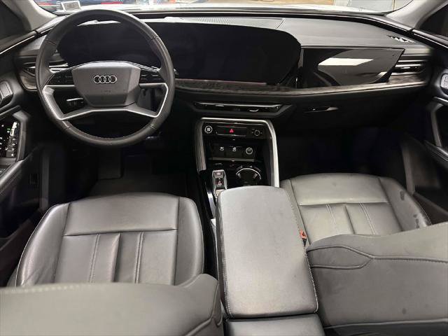 Used 2025 Audi Q5 Premium w/ Convenience Package AWD/4WD image 16