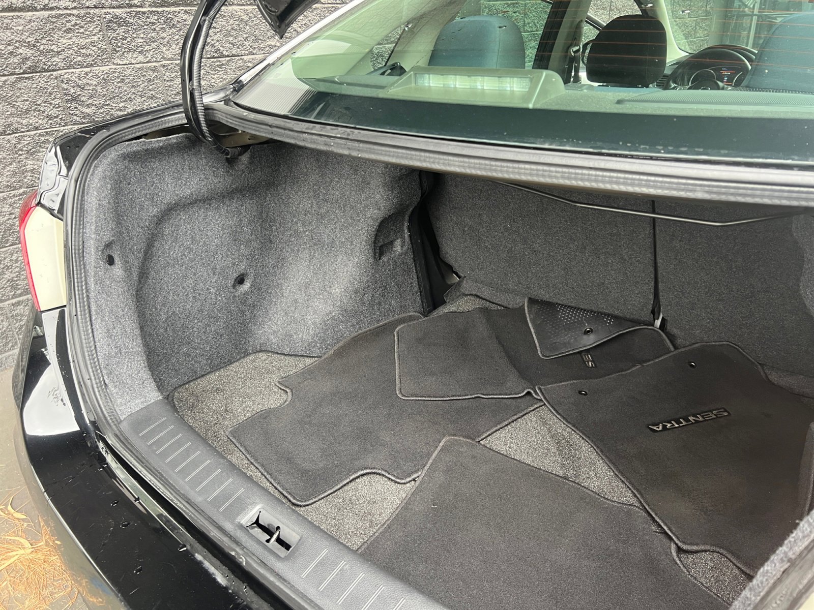 Used 2019 Nissan Sentra S image 16