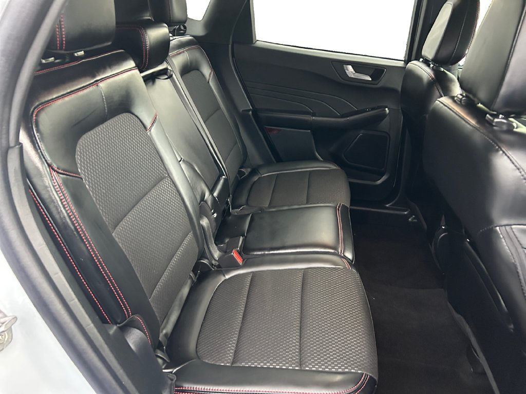 Used 2025 Ford Escape ST-Line w/ Tech Pack #1 FWD image 15