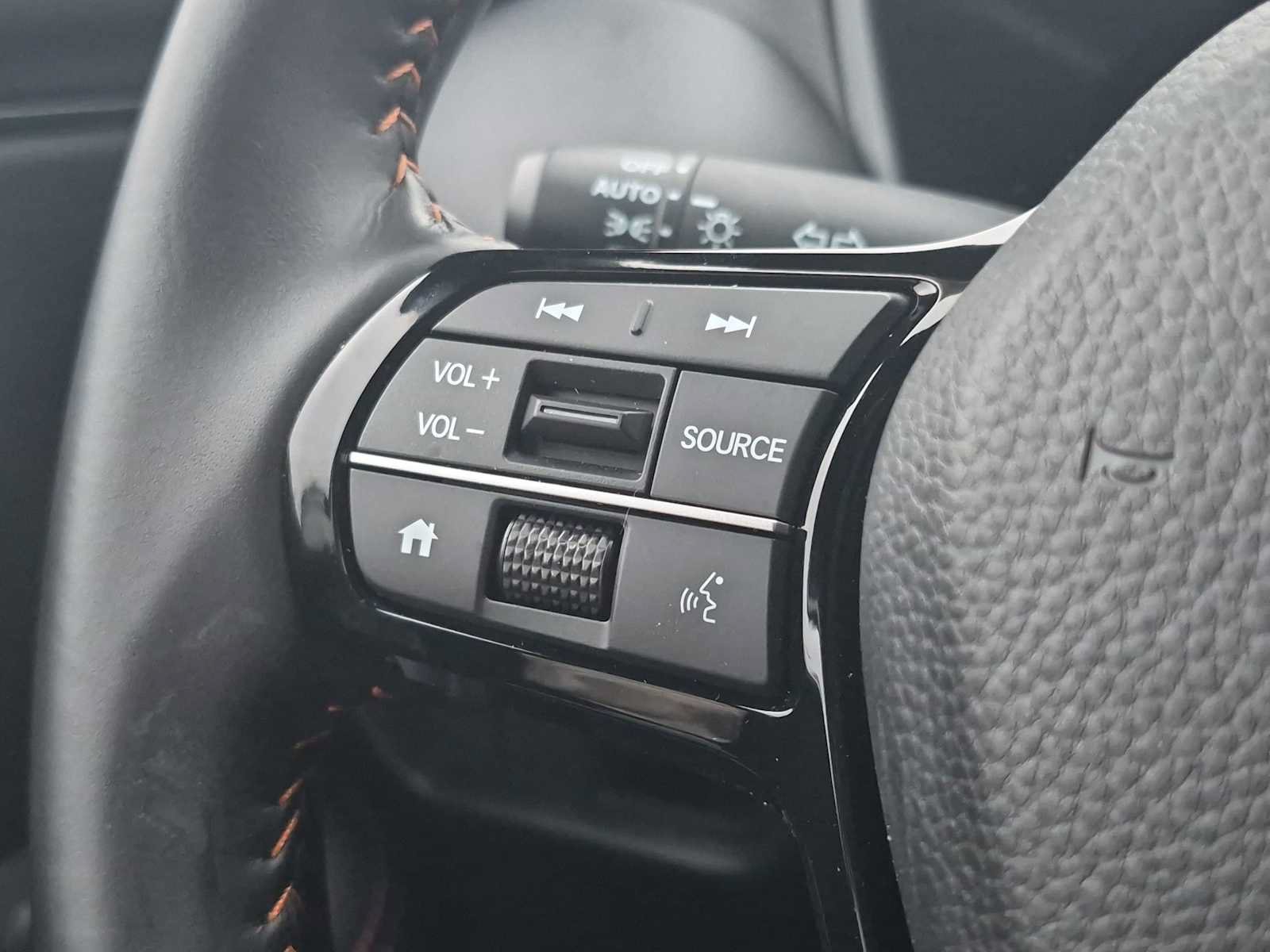 Certified 2025 Honda HR-V Sport image 22