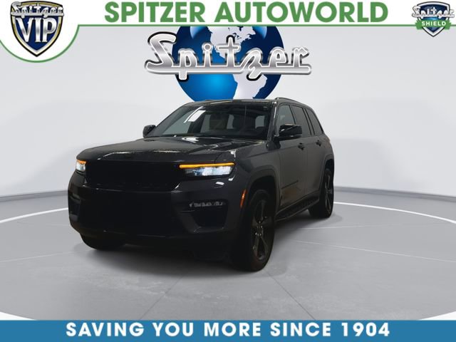 Used 2025 Jeep Grand Cherokee Limited w/ Black Appearance Package image 6