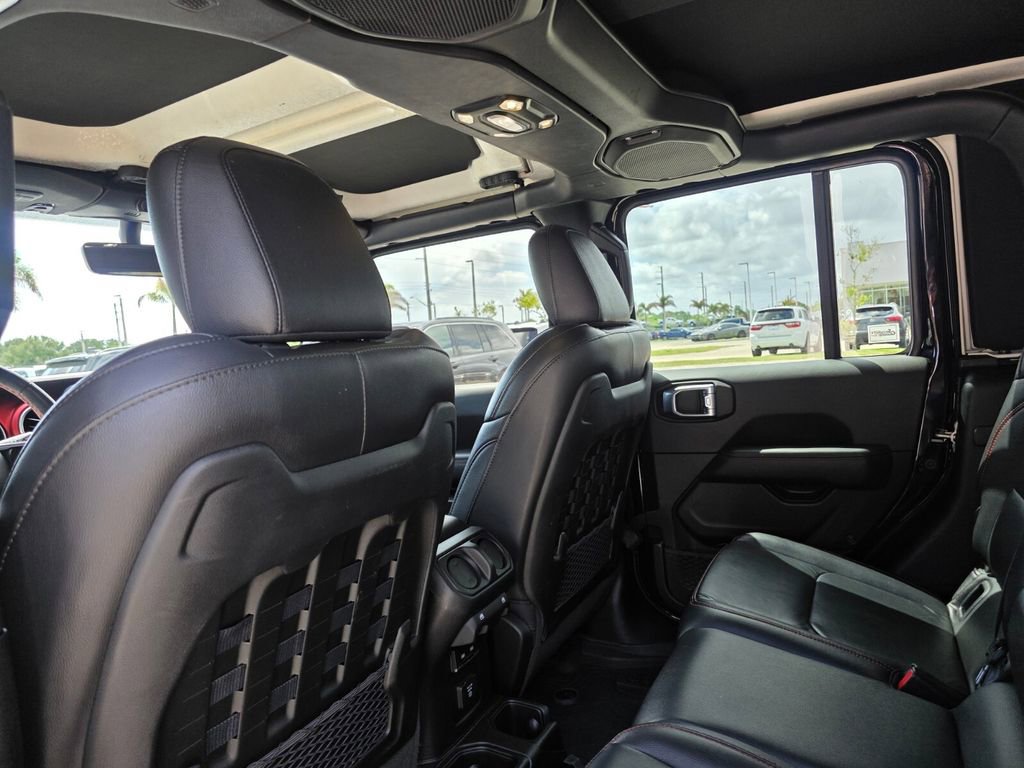 Used 2023 Jeep Gladiator Rubicon w/ LED Lighting Group AWD/4WD image 18