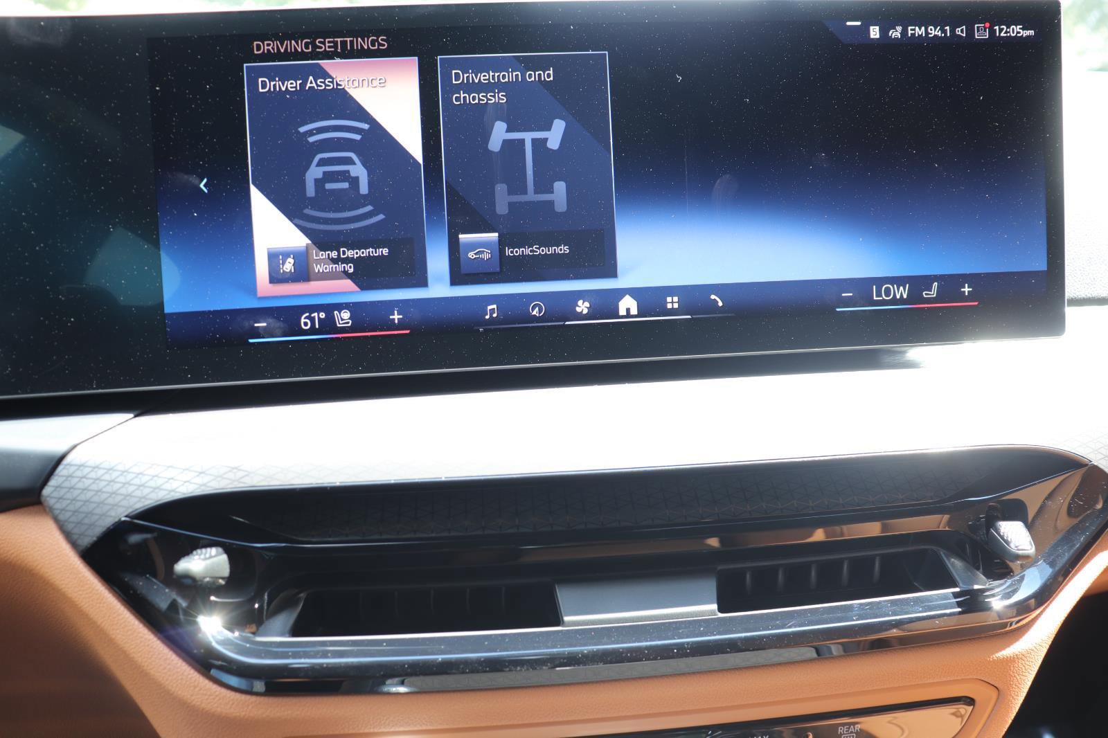 New 2025 BMW 330i Sedan w/ Convenience Package image 34