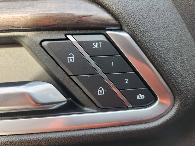 Used 2022 Chevrolet Silverado 1500 LTZ w/ LTZ Premium Package image 36