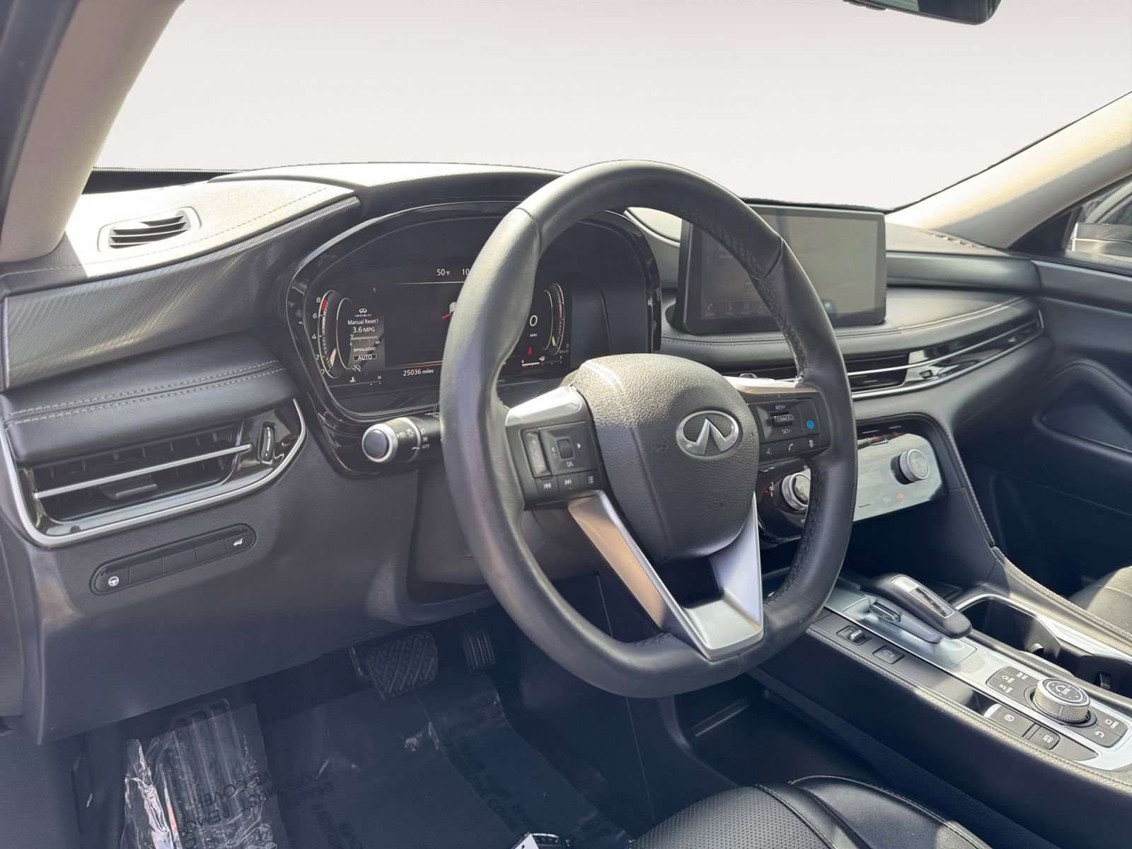 Used 2023 INFINITI QX60 Luxe AWD/4WD image 8