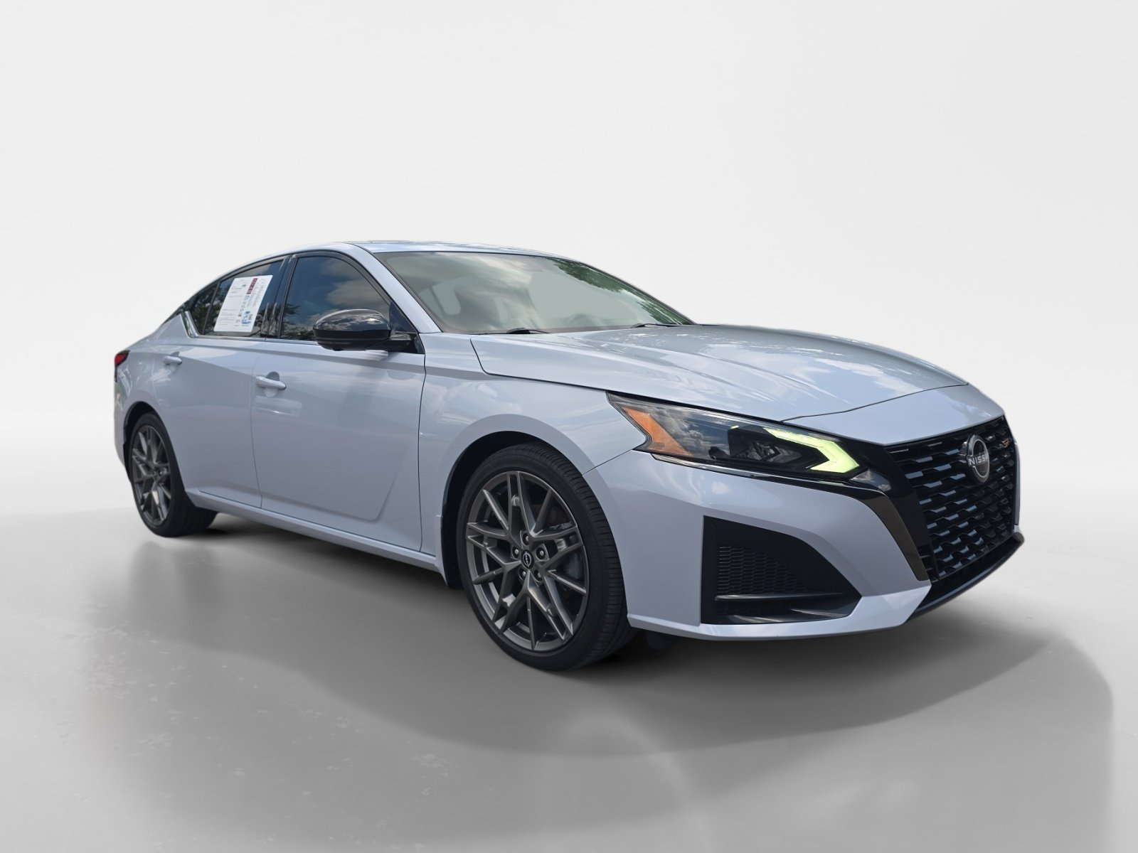 Certified 2023 Nissan Altima 2.0 SR FWD image 8