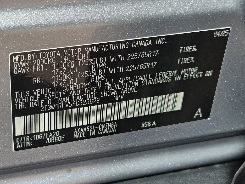 Used 2025 Toyota RAV4 XLE FWD image 32