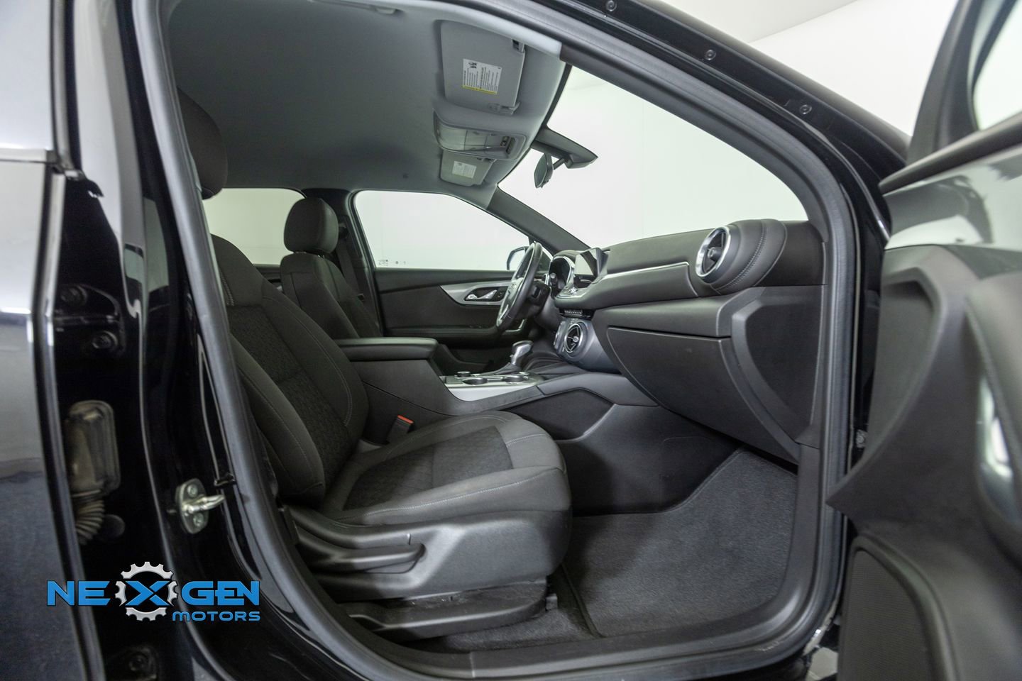 Used 2020 Chevrolet Blazer LT image 37