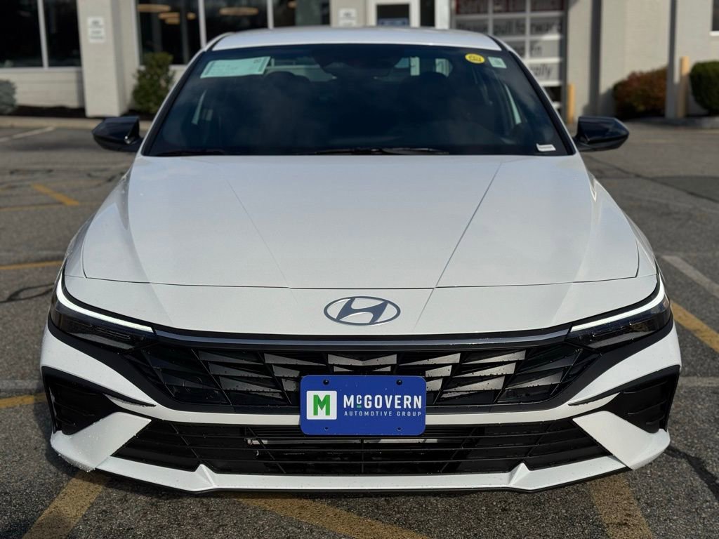 New 2025 Hyundai Elantra Sport image 8