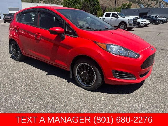 Used 2015 Ford Fiesta SE FWD image 1