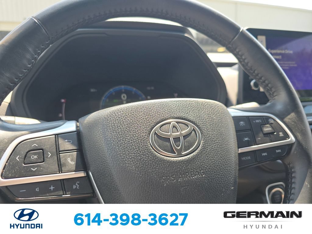 Used 2024 Toyota Grand Highlander AWD image 23