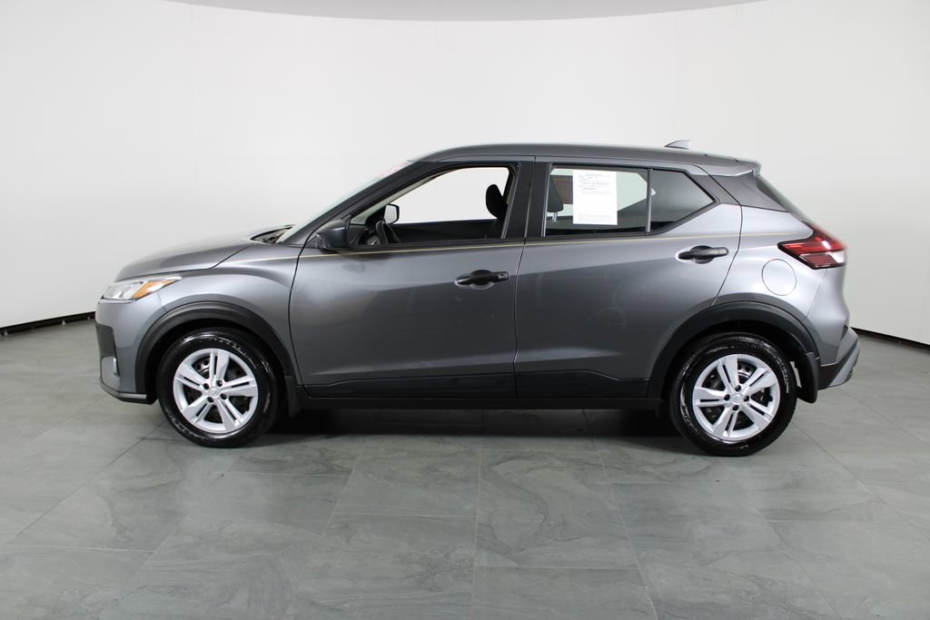 Certified 2025 Nissan Kicks Play S image 12