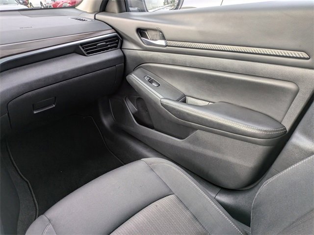 Used 2024 Nissan Altima 2.5 SV image 18