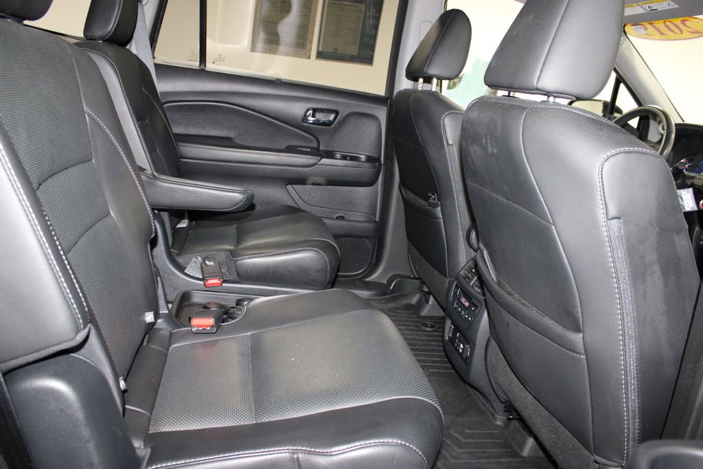 Used 2019 Honda Pilot Elite image 32