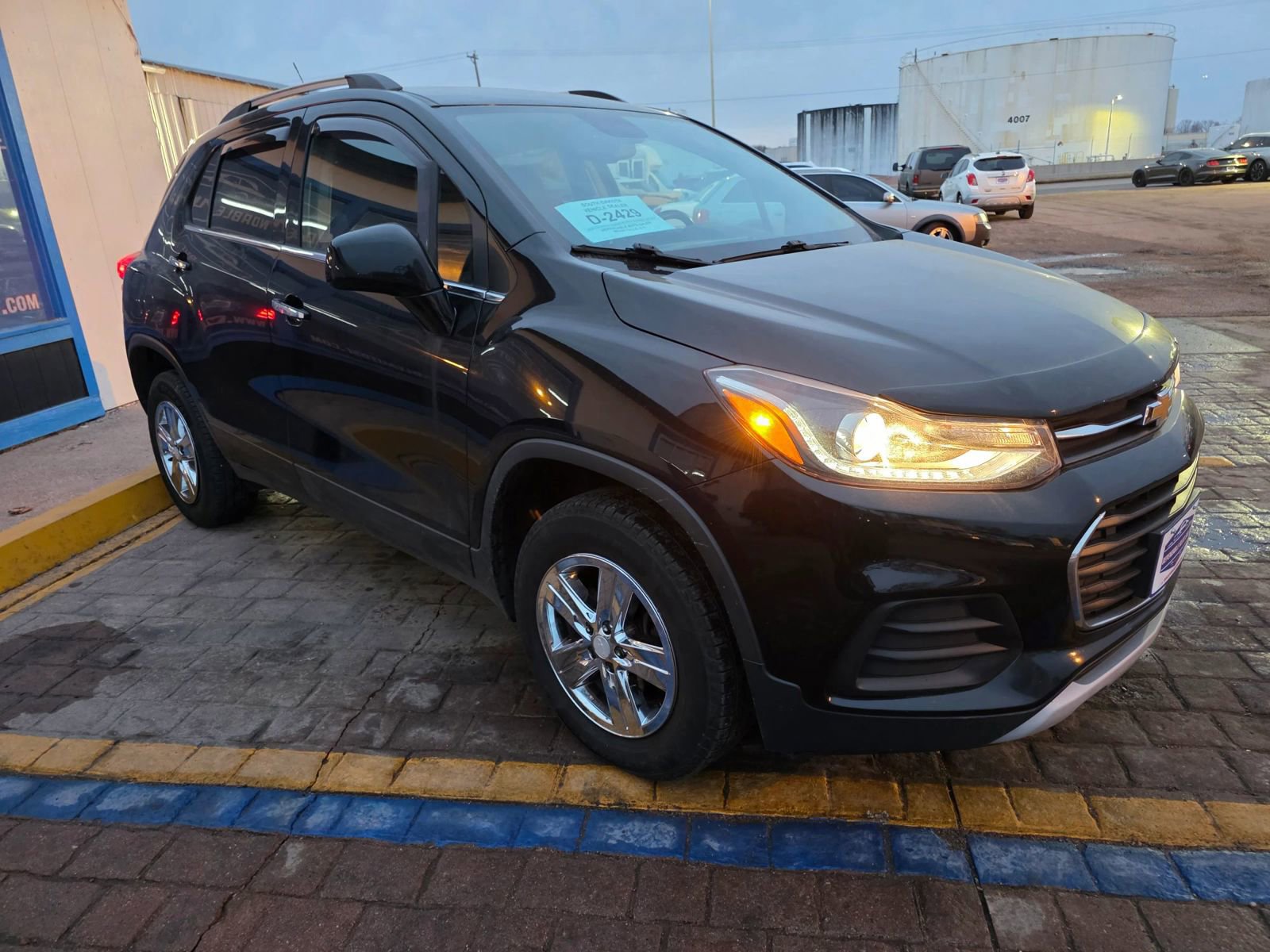 Used 2017 Chevrolet Trax LT w/ LT Convenience Package image 3