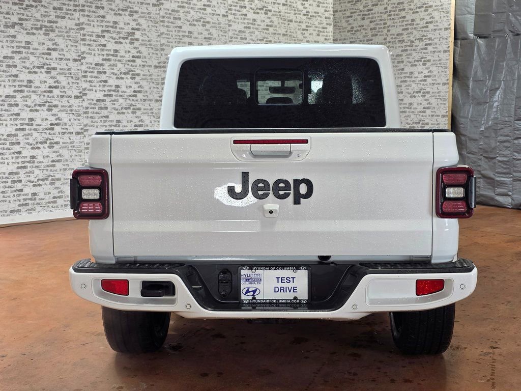 Used 2023 Jeep Gladiator Overland image 7