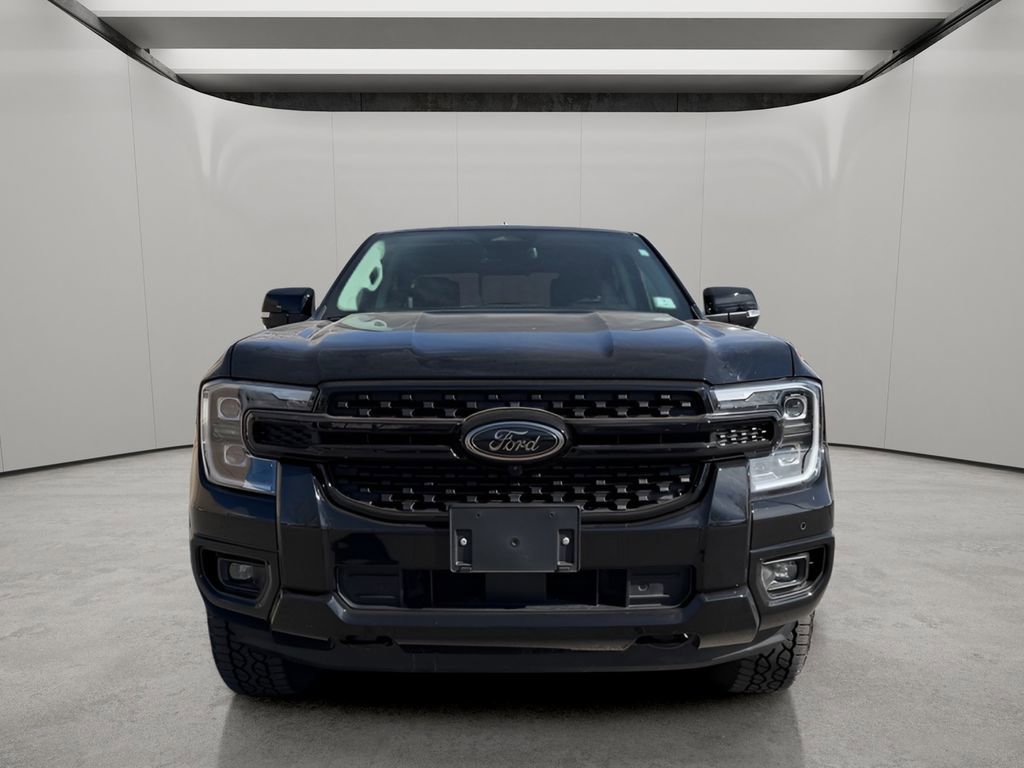 Used 2025 Ford Ranger Lariat w/ Black Appearance Package image 8