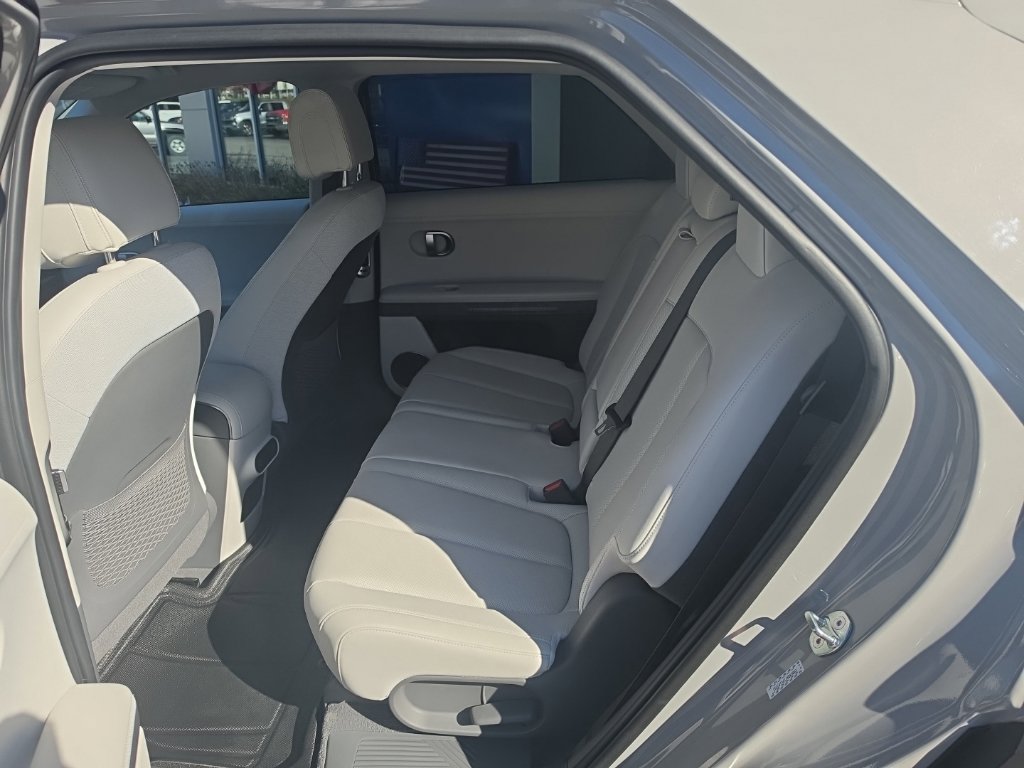 Used 2023 Hyundai Ioniq 5 SEL w/ Cargo Package AWD/4WD image 13