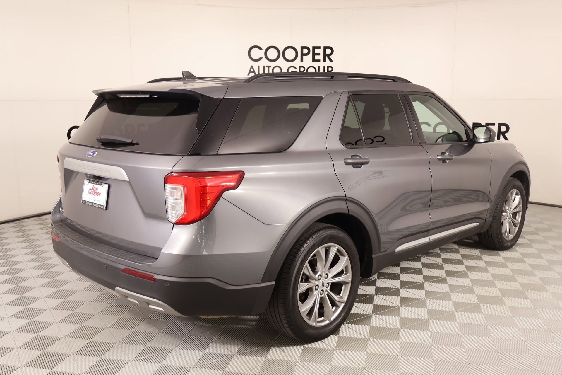 Used 2023 Ford Explorer XLT w/ Equipment Group 202A RWD image 22