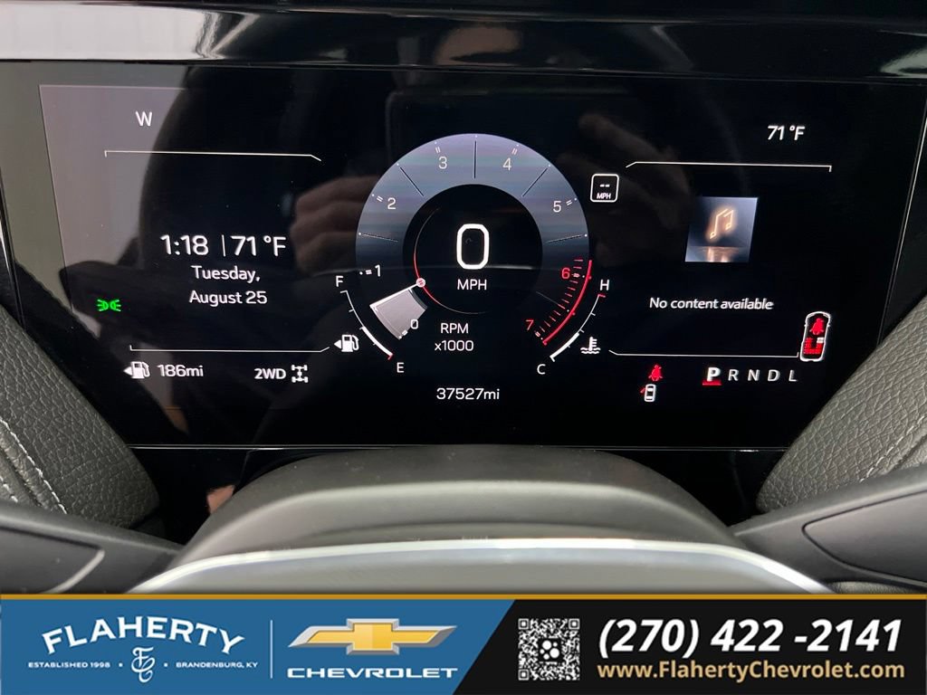 Used 2025 GMC Yukon XL Denali AWD/4WD image 28
