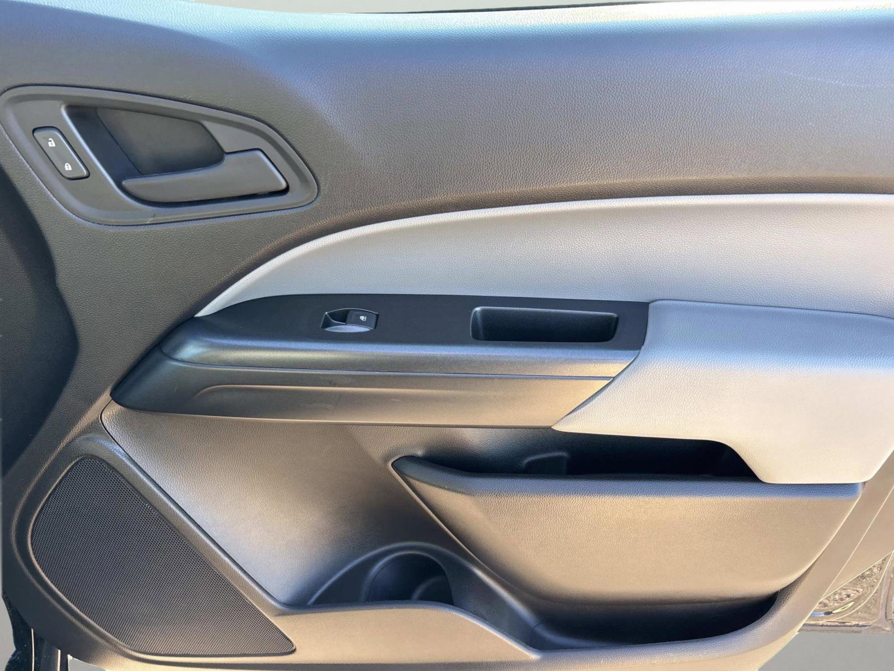 Used 2018 Chevrolet Colorado W/T w/ WT Convenience Package image 15