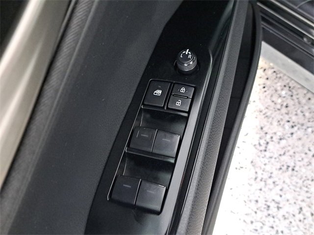 Used 2025 Toyota Camry LE image 22