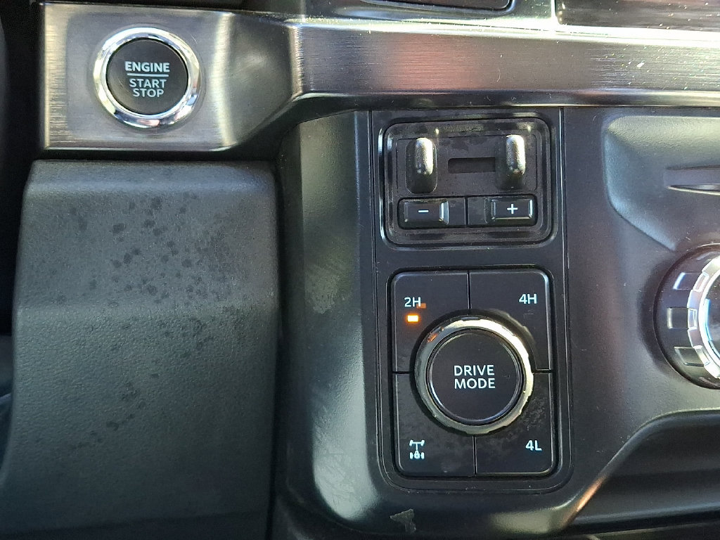 Used 2023 Ford F350 Lariat AWD/4WD image 26